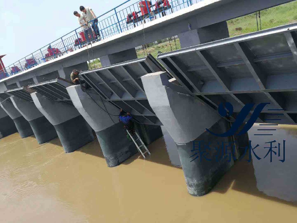 鋼制閘門工程現(xiàn)場