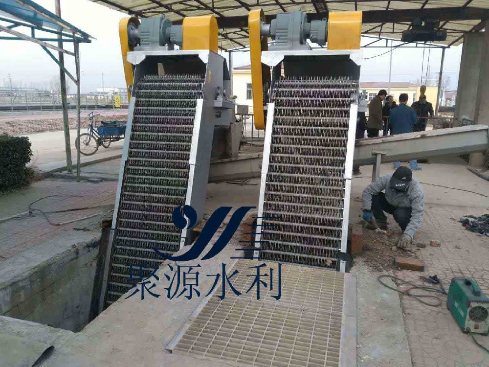 循環(huán)清污機(jī)施工現(xiàn)場(chǎng)